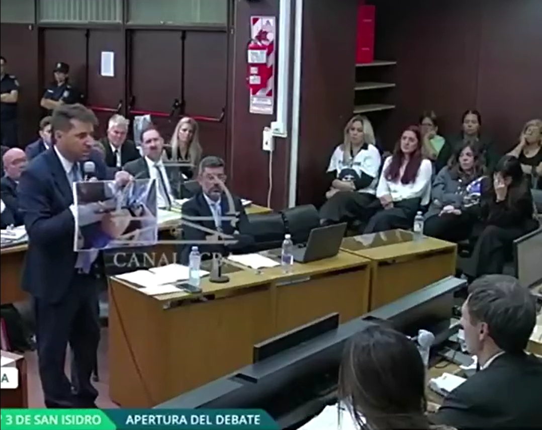 圖為之前庭審中，檢察官所舉照片