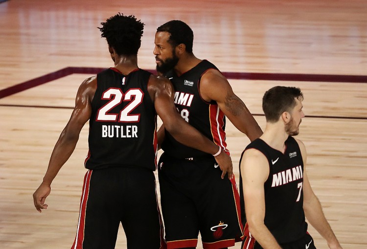 鄧?yán)S：巴特勒做的事和一哥很像 我們有些日子沒這樣的球員了