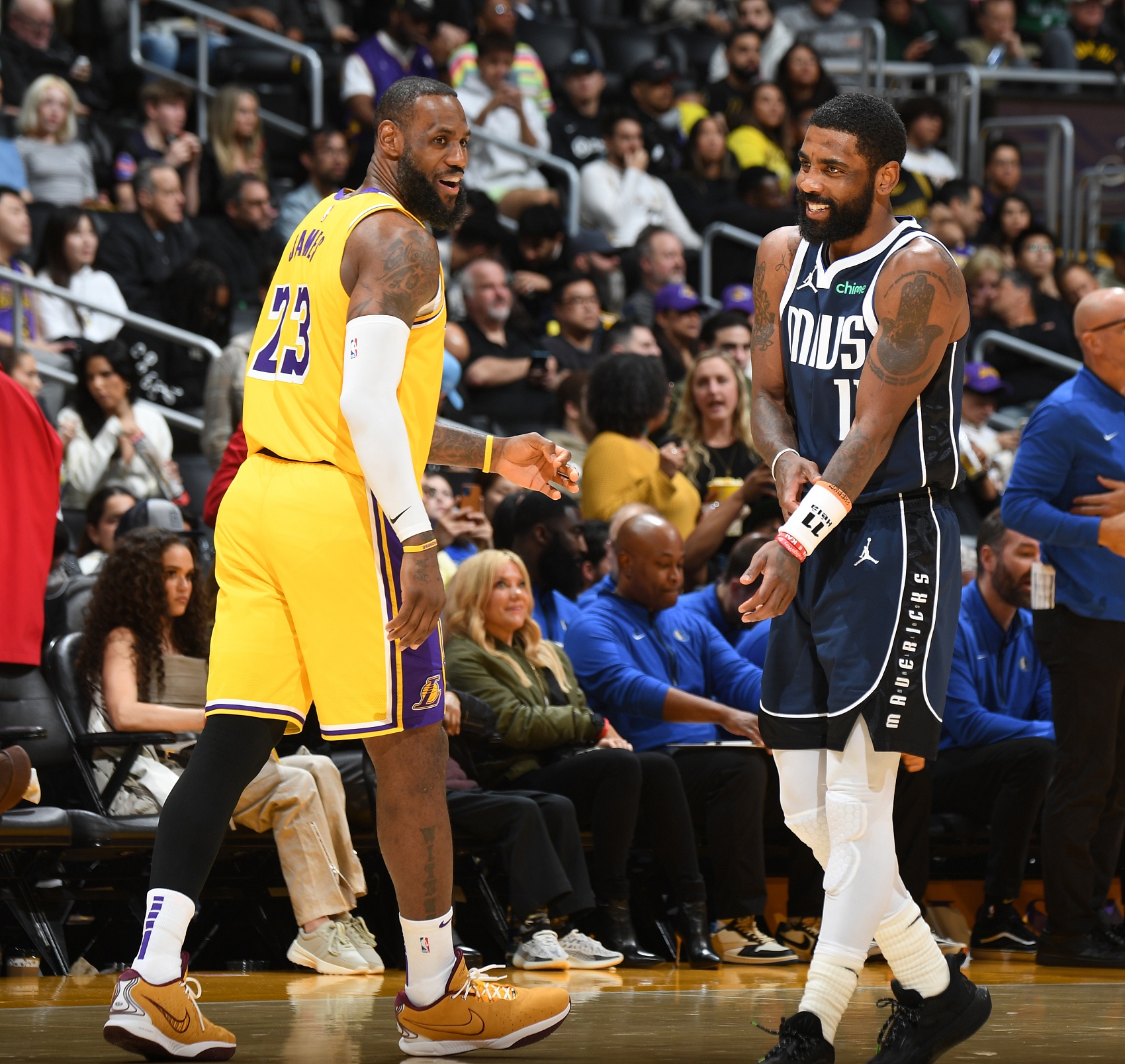 老哈達(dá)威:關(guān)鍵時(shí)刻不能指望詹姆斯得分 他只能把球給歐文