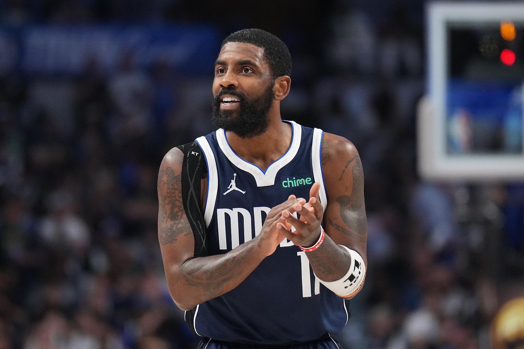 下賽季4400萬球員選項！Stein：歐文仍有望在夏天達(dá)成多年續(xù)約