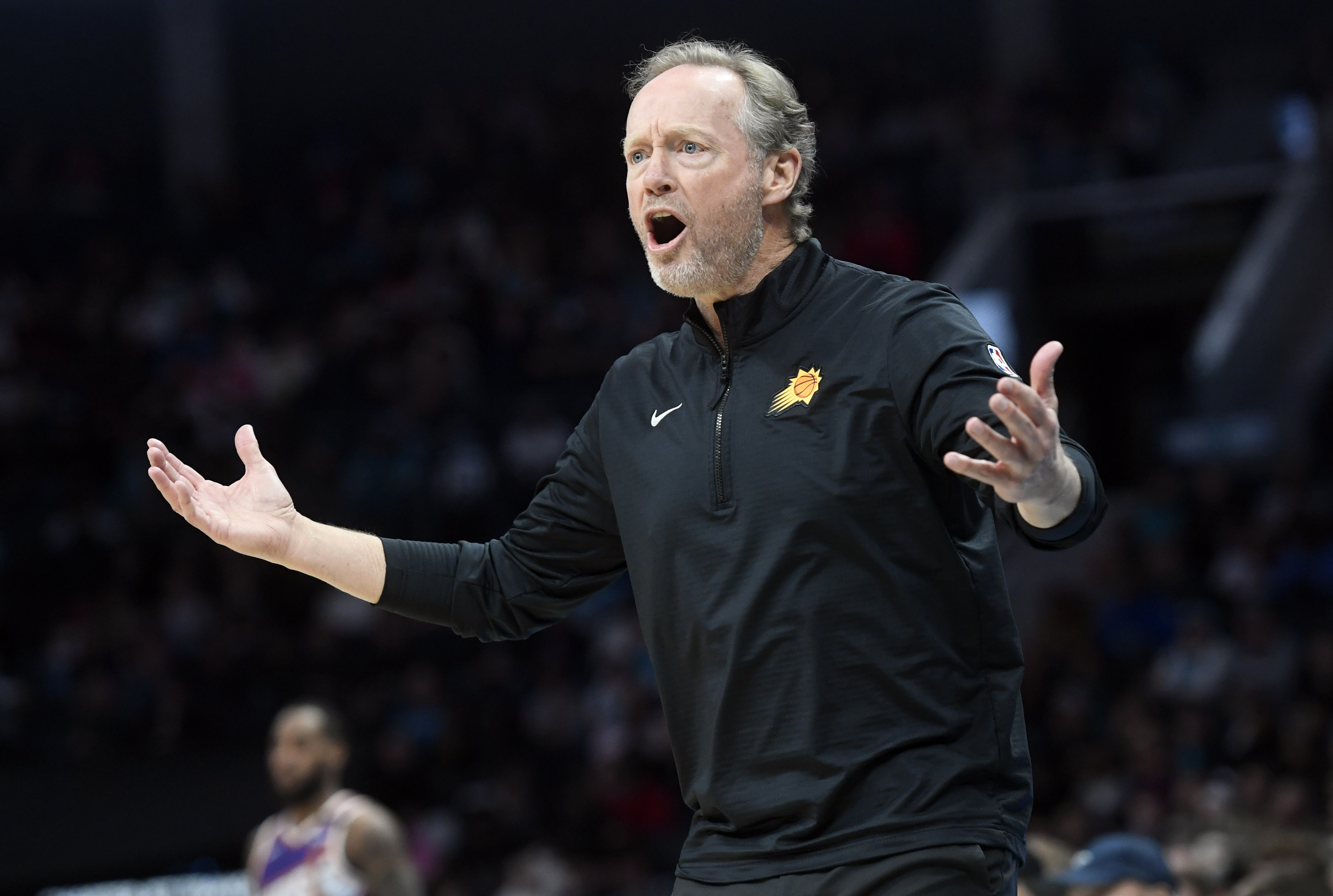 換帥？阿里納斯：太陽的問題在進(jìn)攻體系 應(yīng)該學(xué)騎士和活塞