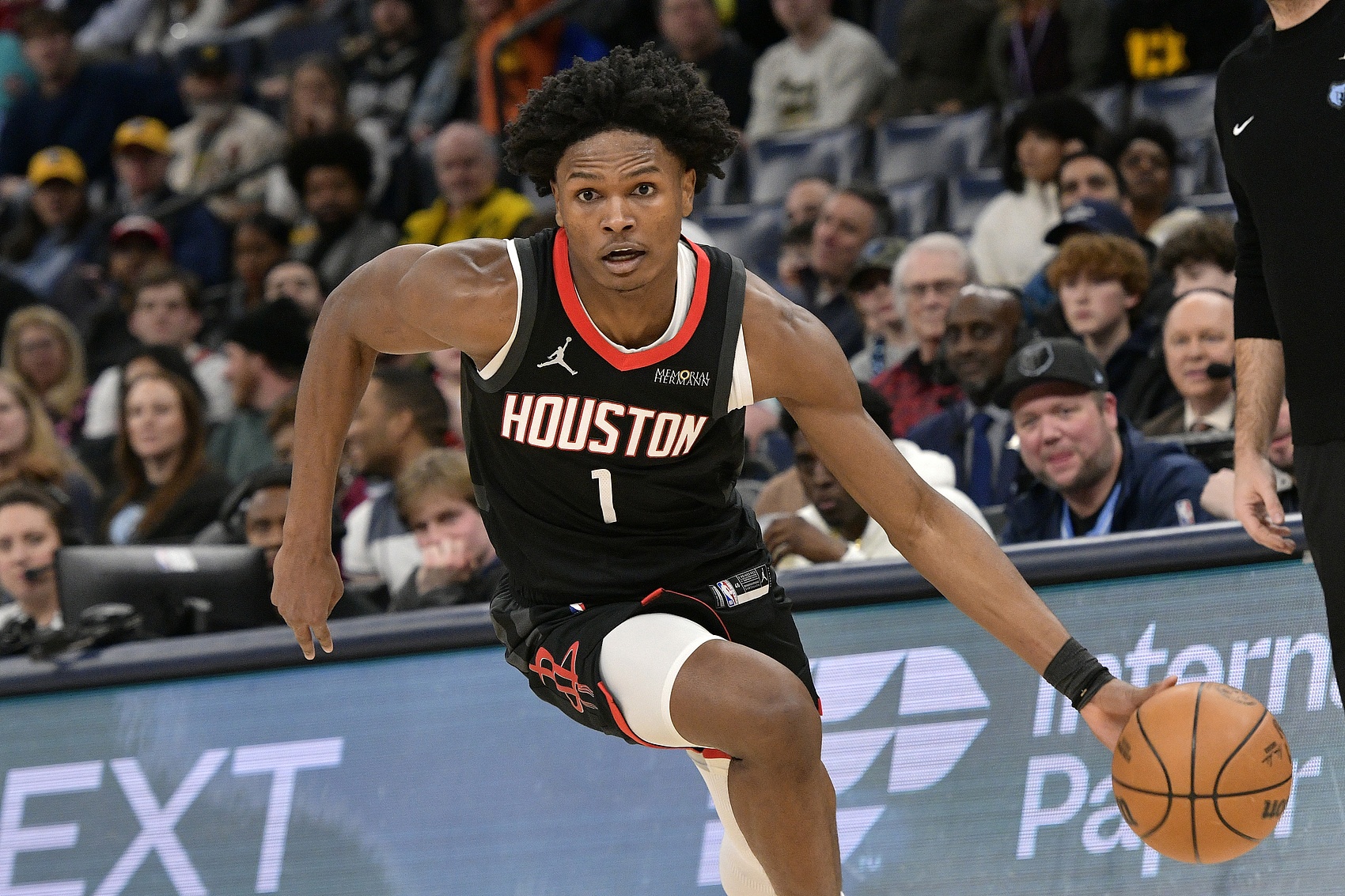 烏度卡:阿門打控衛(wèi)讓他以不同方式思考比賽 有利于球隊的未來